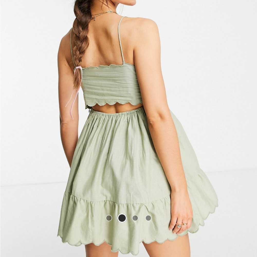 Scalloped edge cut out back mini khaki green size 4